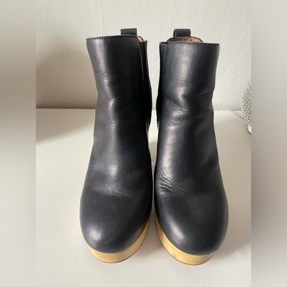 MADEWELL Marco Chelsea Boot Wooden Heel
Black Leather Size 6.5